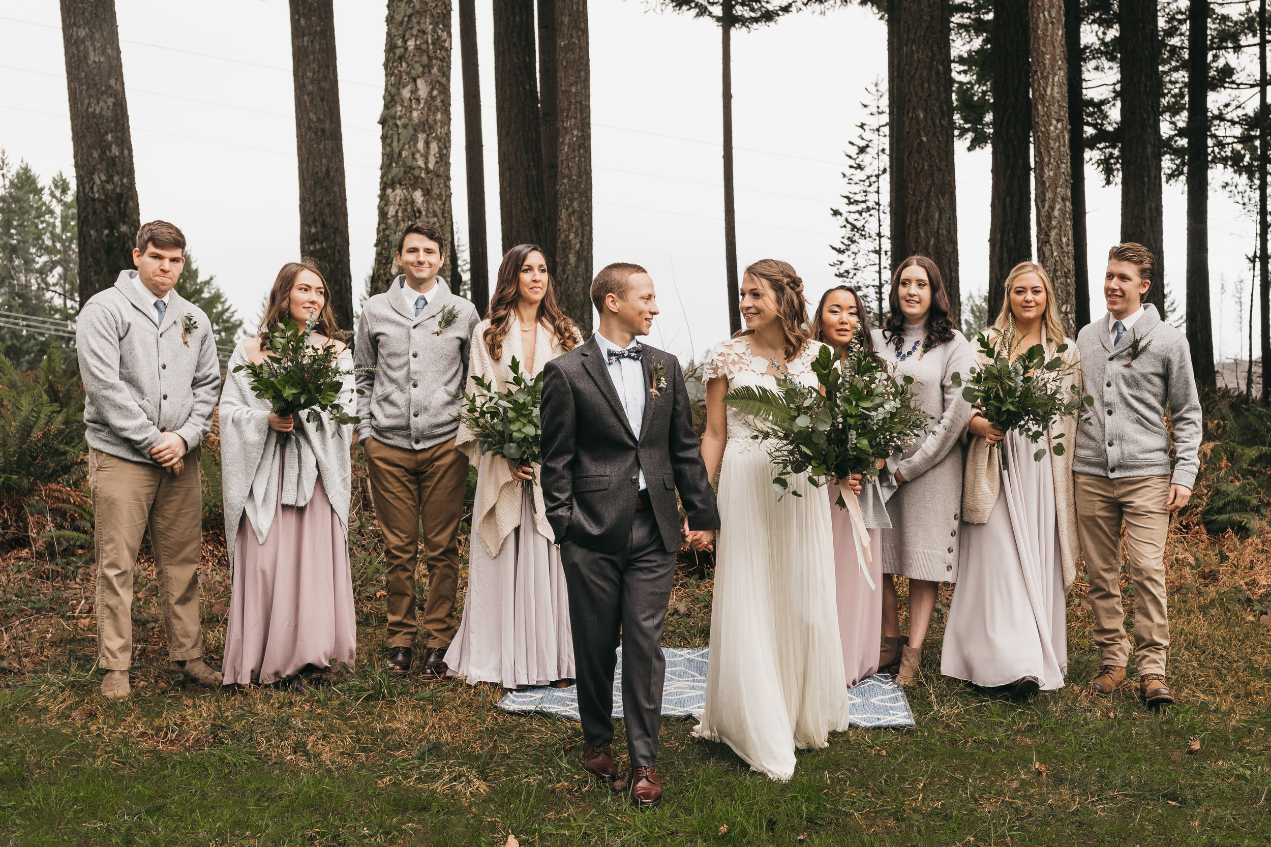 Airbnb Wedding in the Columbia River Gorge | Between the Pine Photography 