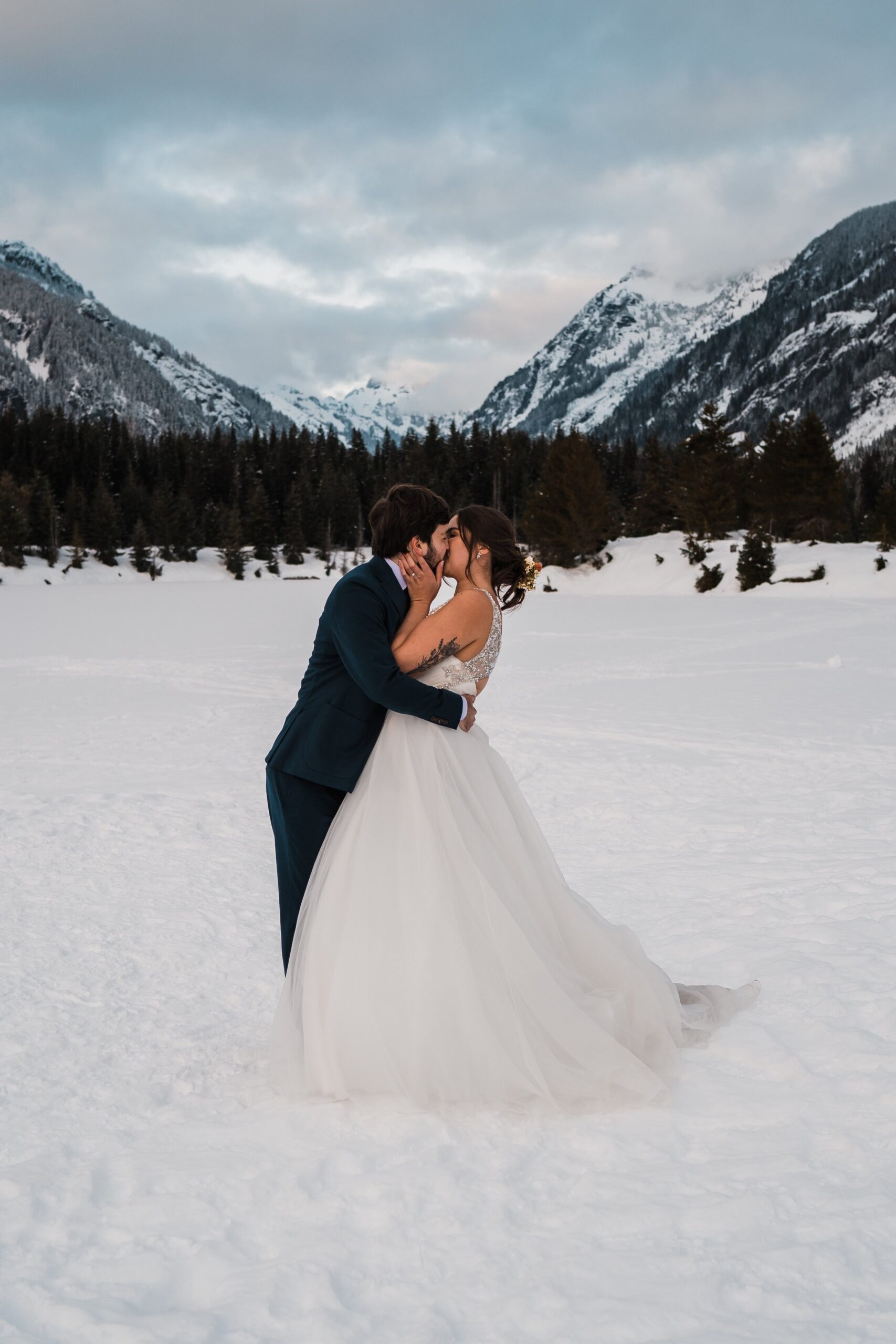 Mountain Winter Wedding in Washington State 