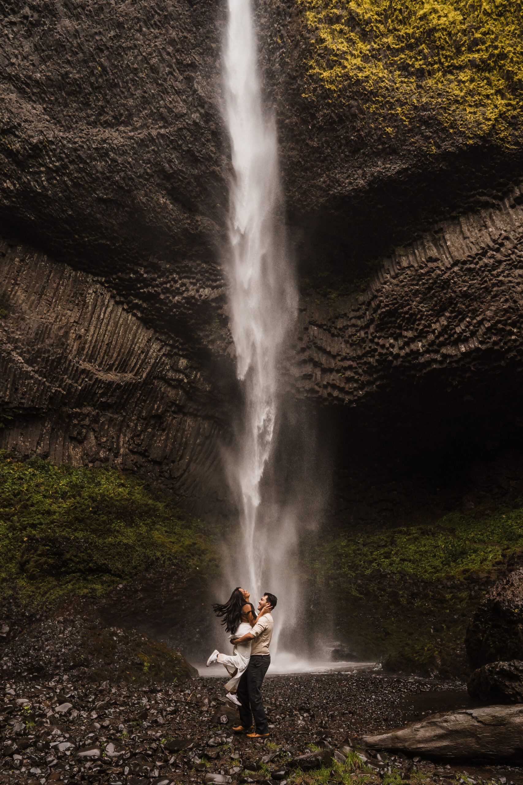 Columbia River Gorge: Elopement Style Vow Renewal | Between the Pine Adventure Elopement Photography 