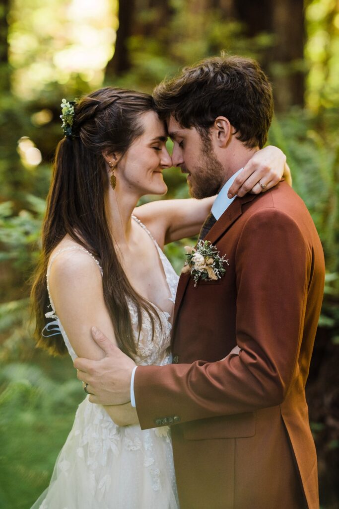 Bride and groom redwoods elopement photos on the Oregon Coast