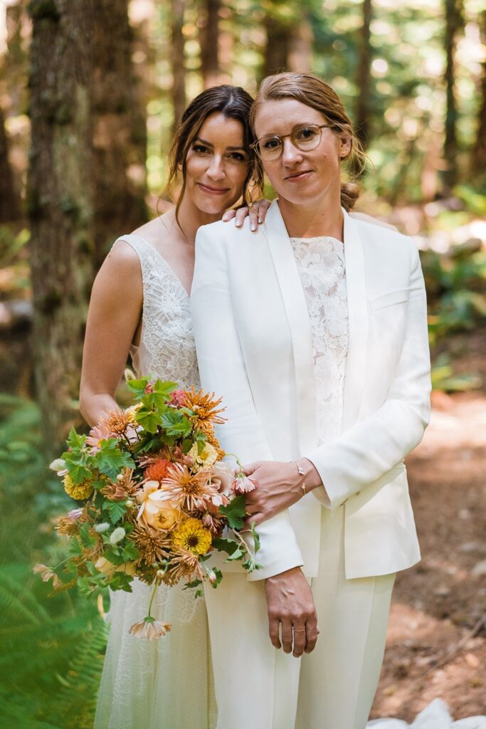 Wedding couple photos in Olympic National Park