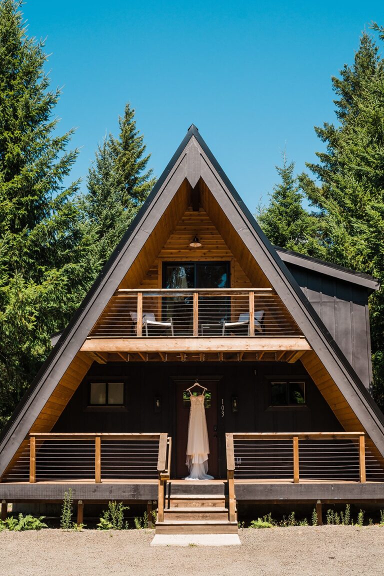 Stunning Mount Rainier Wedding - Between the Pine