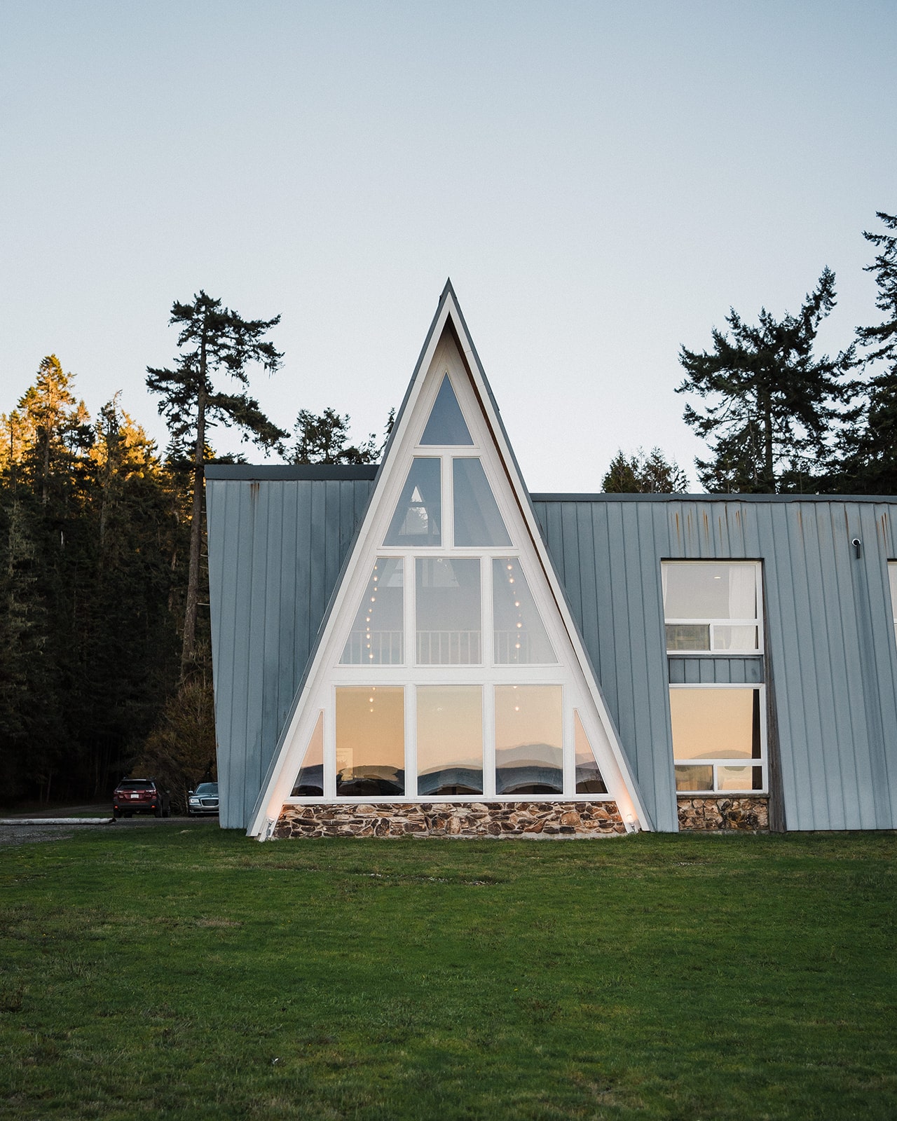 A-frame micro wedding venue on the Olympic Peninsula