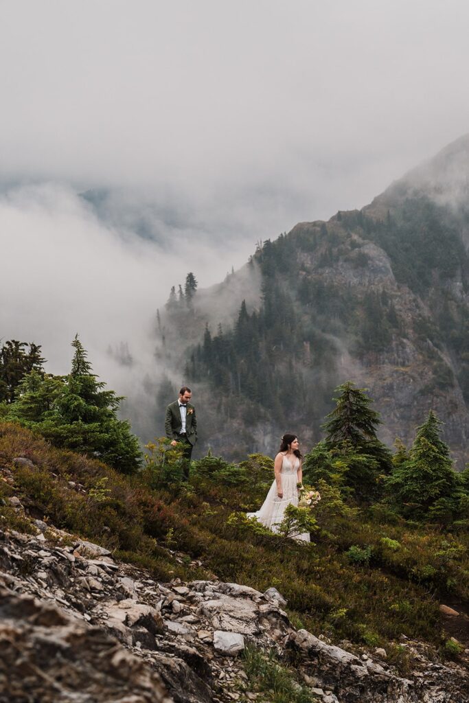 Rainy wedding portraits in the North Cascades