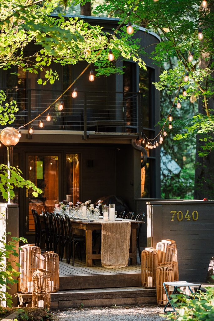 Outdoor dinner reception at a micro wedding venue in Washington state