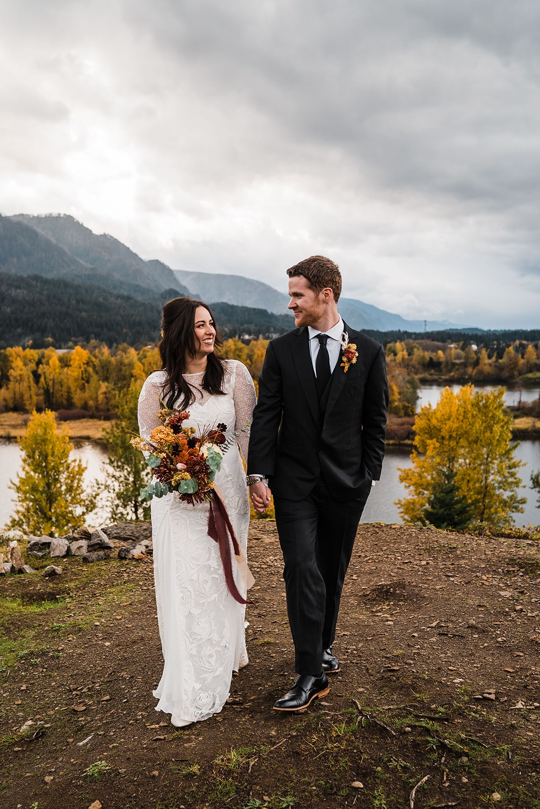 Micro wedding venue in Oregon at the Columbia River Gorge