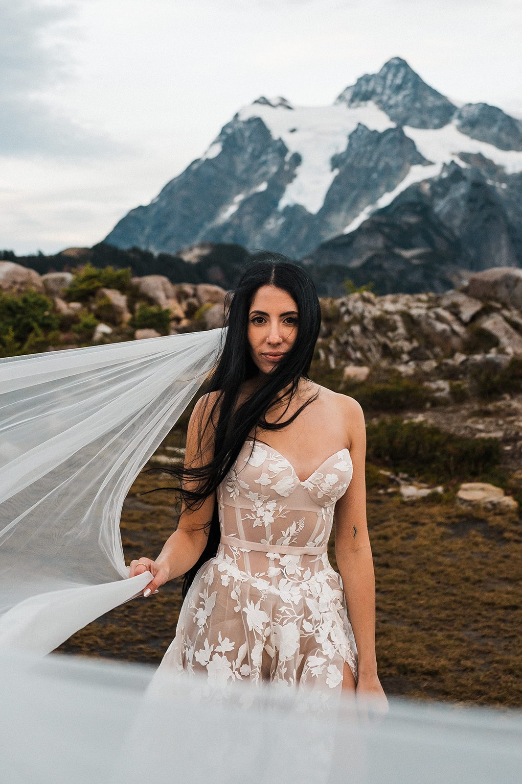 Bride portrait photos in the mountains at Artist Point